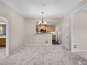 22519 SE 38th Terrace 1423, Issaquah WA 98029