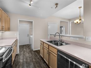 22519 SE 38th Terrace 1423, Issaquah WA 98029