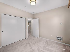 22519 SE 38th Terrace 1423, Issaquah WA 98029