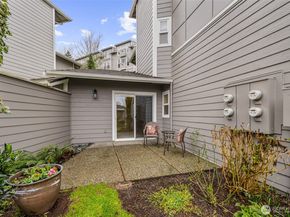 22519 SE 38th Terrace 1423, Issaquah WA 98029
