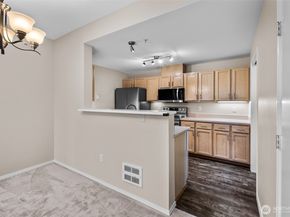 22519 SE 38th Terrace 1423, Issaquah WA 98029