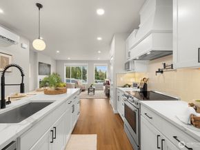 16823 Alder Way J1, Lynnwood WA 98037