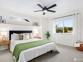 595 Newport Way NW C4, Issaquah WA 98027