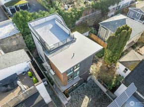 916 B 14th Avenue, Seattle WA 98122