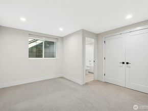 916 B 14th Avenue, Seattle WA 98122