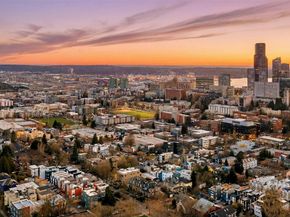 916 B 14th Avenue, Seattle WA 98122