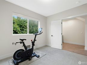 916 B 14th Avenue, Seattle WA 98122