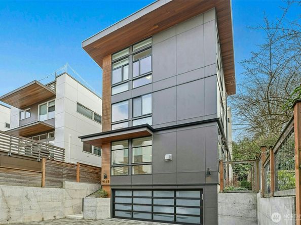 916 B 14th Avenue, Seattle WA 98122