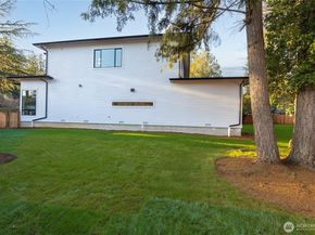 218 163rd Place SE, Bellevue WA 98008