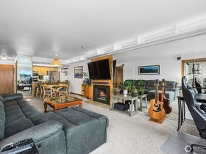 2401 8th Avenue N 202, Seattle WA 98109