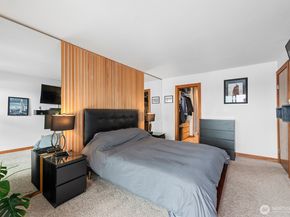 2401 8th Avenue N 202, Seattle WA 98109