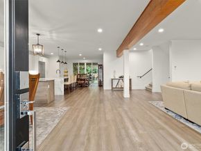 6921 55th Avenue S, Seattle WA 98118