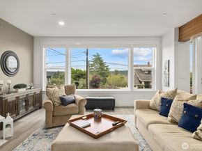 6921 55th Avenue S, Seattle WA 98118