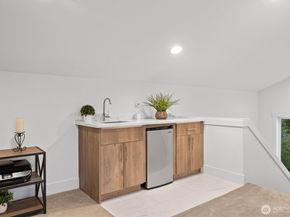 6921 55th Avenue S, Seattle WA 98118