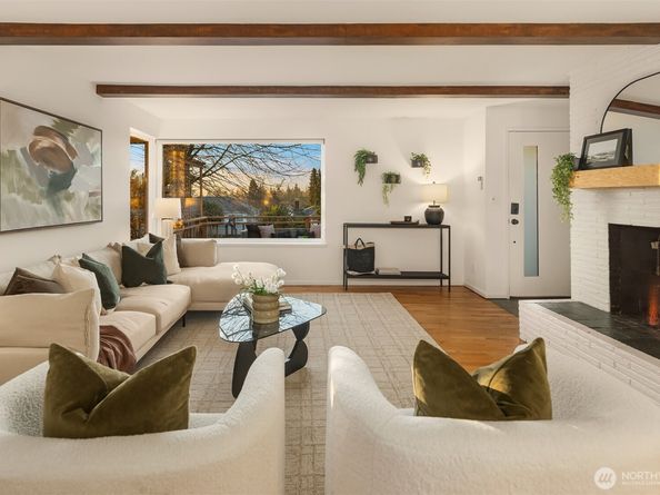 8818 22nd Avenue SW, Seattle WA 98106