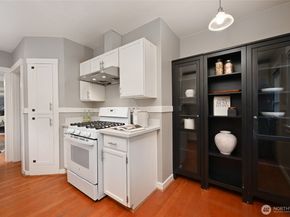 6056 25TH Avenue NE, Seattle WA 98115