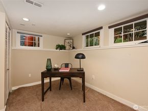 6056 25TH Avenue NE, Seattle WA 98115