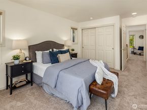 112 9th Lane 112, Kirkland WA 98033