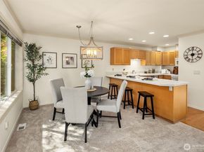 112 9th Lane 112, Kirkland WA 98033