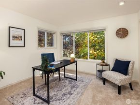 112 9th Lane 112, Kirkland WA 98033