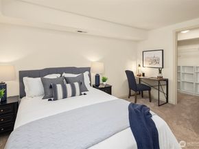 112 9th Lane 112, Kirkland WA 98033