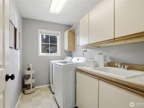 14402 SE 79th Drive, Newcastle WA 98059