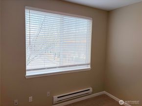 225 Logan Avenue S 111, Renton WA 98057