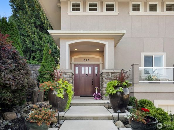 816 Walnut Street, Edmonds WA 98020