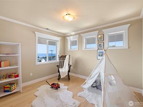 816 Walnut Street, Edmonds WA 98020