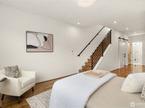 7439 Latona Avenue NE, Seattle WA 98115