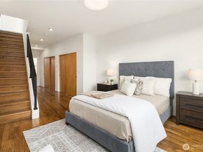 7439 Latona Avenue NE, Seattle WA 98115