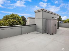 7439 Latona Avenue NE, Seattle WA 98115