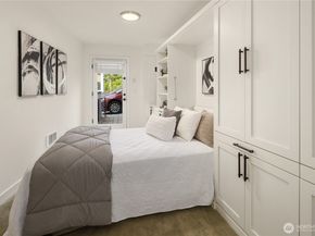 7439 Latona Avenue NE, Seattle WA 98115