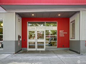 827 Hiawatha Place S 405, Seattle WA 98144