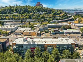 827 Hiawatha Place S 405, Seattle WA 98144
