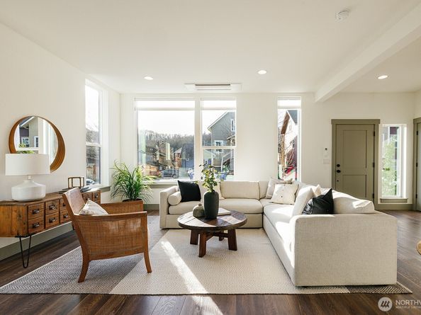 4110 30th Avenue S 8, Seattle WA 98108