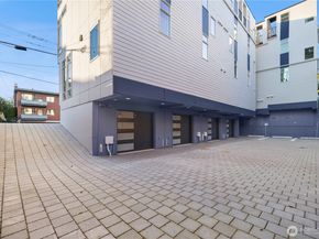 7526 6th Avenue NW, Seattle WA 98117