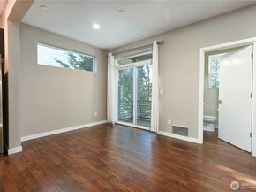 13724 Ash Way C1, Everett WA 98204