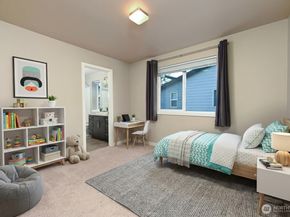 13724 Ash Way C1, Everett WA 98204