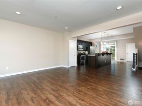 13724 Ash Way C1, Everett WA 98204