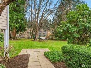 1144 N 198th Street E304, Shoreline WA 98133