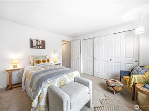 1144 N 198th Street E304, Shoreline WA 98133