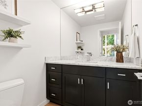 2057 213th Avenue NE, Sammamish WA 98074