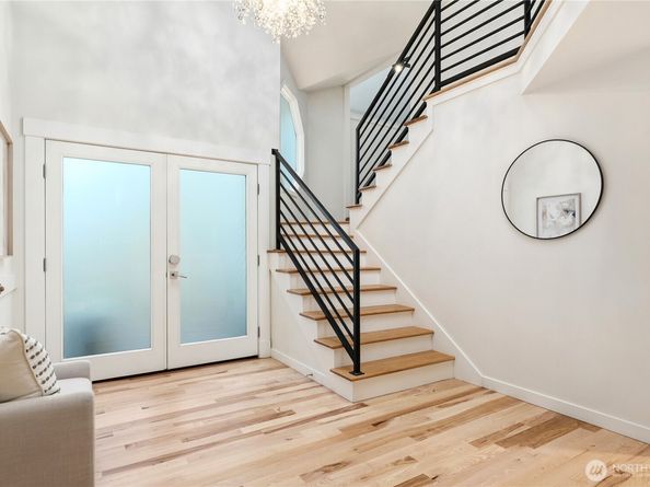 2057 213th Avenue NE, Sammamish WA 98074