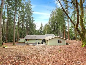 9365 Emerald Drive SE, Port Orchard WA 98367
