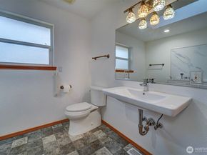 3029 Pickering Avenue NE, Bremerton WA 98310