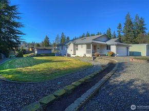 3029 Pickering Avenue NE, Bremerton WA 98310