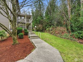 206 Mountain Park Boulevard SW D204, Issaquah WA 98027
