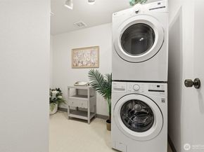 206 Mountain Park Boulevard SW D204, Issaquah WA 98027