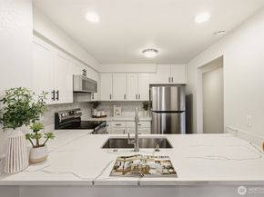 206 Mountain Park Boulevard SW D204, Issaquah WA 98027